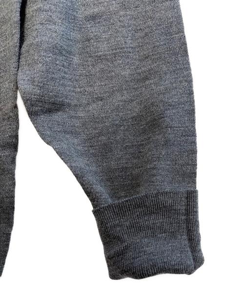 Aquascutum（アクアスキュータム）Aquascutum (アクアスキュータム) JOHN SMEDLEY (ジョンスメドレー) 薄手ニット グレー サイズ:M 未使用品の古着・服飾アイテム