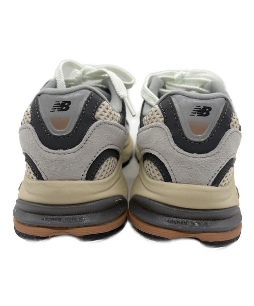 NEW BALANCE（ニューバランス）NEW BALANCE (ニューバランス) スニーカー グレー×ホワイト サイズ:23.5の古着・服飾アイテム