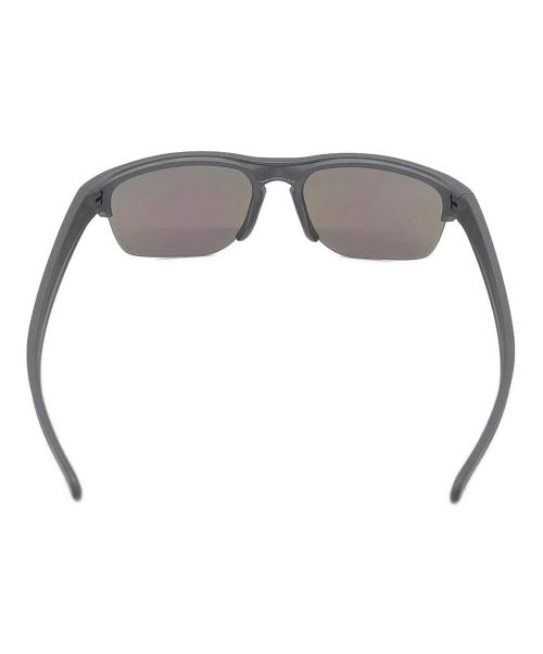 OAKLEY（オークリー）OAKLEY (オークリー) サングラス グレーの古着・服飾アイテム