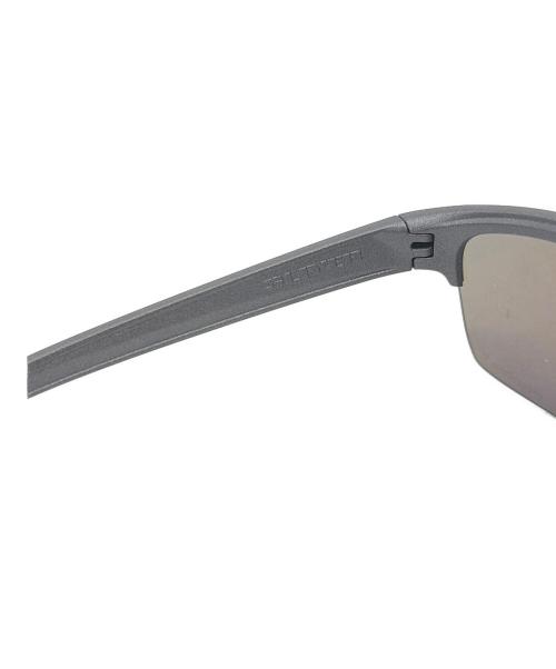 OAKLEY（オークリー）OAKLEY (オークリー) サングラス グレーの古着・服飾アイテム