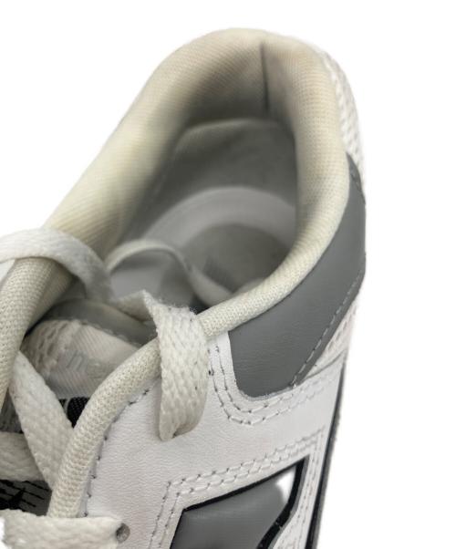 NEW BALANCE（ニューバランス）NEW BALANCE (ニューバランス) スニーカー ホワイト×グレー サイズ:26.5の古着・服飾アイテム