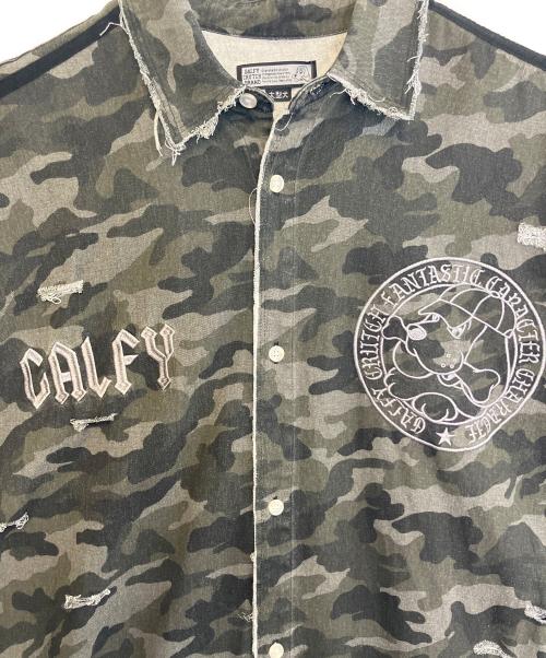GALFY（ガルフィー）GALFY (ガルフィー) カモフラかも？ボロボロシャツ カーキ サイズ:XL 未使用品の古着・服飾アイテム