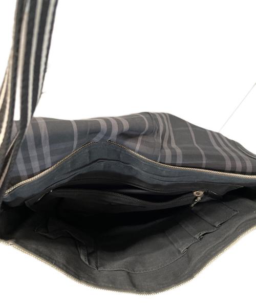 BURBERRY BLACK LABEL（バーバリーブラックレーベル）BURBERRY BLACK LABEL (バーバリーブラックレーベル) メッセンジャーバッグ グレー×ブラックの古着・服飾アイテム