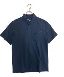 ARC'TERYX（アークテリクス）の古着「半袖シャツ」｜ネイビー
