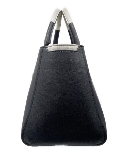 FURLA（フルラ）FURLA (フルラ) FURLA ハンドバッグ （サフィアーノプリント カーフレザー トートバッグ） ブラック×ホワイトの古着・服飾アイテム