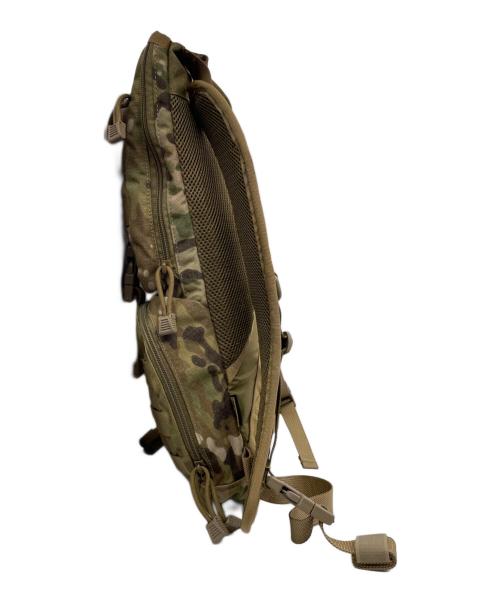 flyye industries（フライー インダストリーズ）FLYYE INDUSTRIES (フライー インダストリーズ) FLYYE INDUSTRIES EDC Hydration Backpack ハイドレーション バッグ カーキ サイズ:FREEの古着・服飾アイテム