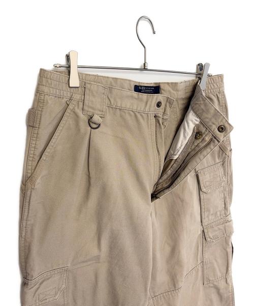 5.11 TACTICAL SERIES（ファイブ・イレブン・タクティカル）5.11 TACTICAL SERIES (ファイブ・イレブン・タクティカル) カーゴパンツ ベージュ サイズ:Lの古着・服飾アイテム
