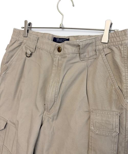 5.11 TACTICAL SERIES（ファイブ・イレブン・タクティカル）5.11 TACTICAL SERIES (ファイブ・イレブン・タクティカル) カーゴパンツ ベージュ サイズ:Lの古着・服飾アイテム