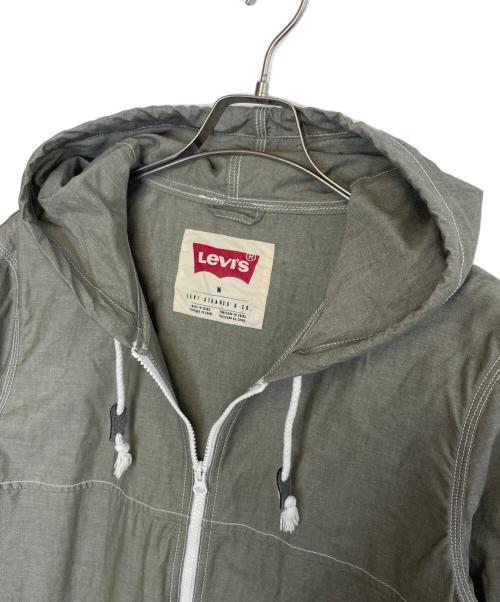 LEVI'S（リーバイス）LEVI'S (リーバイス) LEVI'S リーバイス マウンテンパーカー 薄手 オリーブ サイズ:Mの古着・服飾アイテム