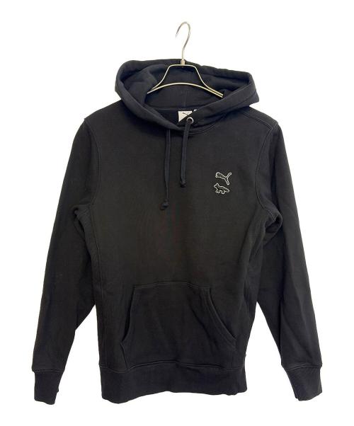 maison kitsune（メゾンキツネ）maison kitsune (メゾンキツネ) PUMA (プーマ) プルオーバーパーカー ブラック サイズ:Sの古着・服飾アイテム
