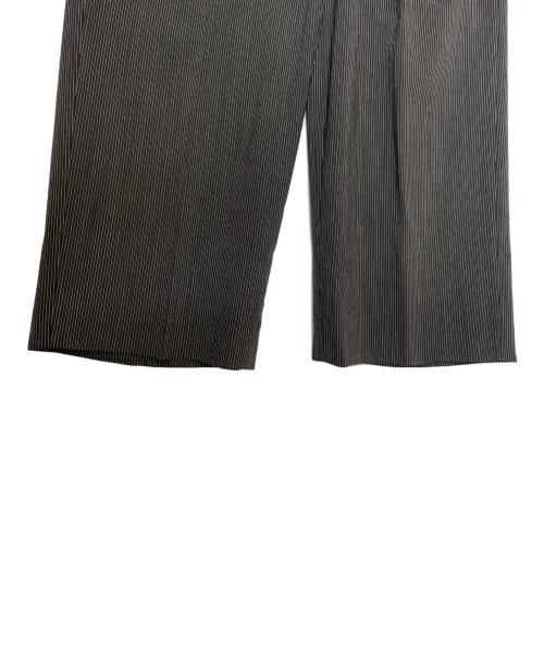 VERSACE CLASSIC（ヴェルサーチクラシック）VERSACE CLASSIC (ヴェルサーチクラシック) VERSACE CLASSIC V2 ヴェルサーチクラシック 3ボタン ヘアラインストライプ スーツ 80年代 ブラック サイズ:50の古着・服飾アイテム