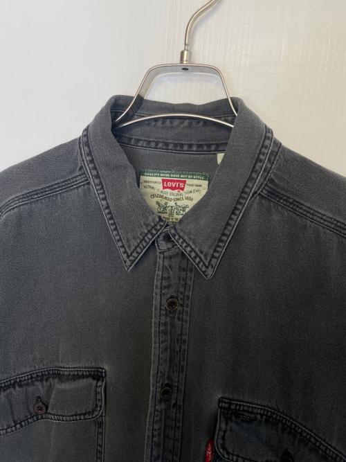 LEVI'S（リーバイス）LEVI'S (リーバイス) LEVI'S  リーバイス 90's 緑タグ デニムシャツ 香港製 先染めブラック グレー サイズ:Lの古着・服飾アイテム