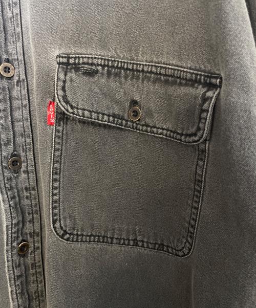 LEVI'S（リーバイス）LEVI'S (リーバイス) LEVI'S  リーバイス 90's 緑タグ デニムシャツ 香港製 先染めブラック グレー サイズ:Lの古着・服飾アイテム