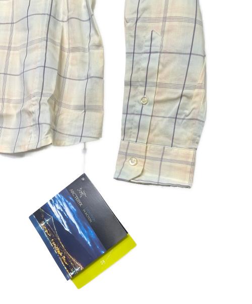 ARC'TERYX（アークテリクス）ARC'TERYX (アークテリクス) ARC'TERYX アークテリクス Melodie LS Women's 廃番 長袖シャツ チェックシャツ ベージュ サイズ:M 未使用品の古着・服飾アイテム