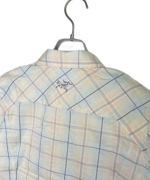 ARC'TERYX（アークテリクス）ARC'TERYX (アークテリクス) ARC'TERYX アークテリクス Melodie LS Women's 廃番 長袖シャツ チェックシャツ ベージュ サイズ:M 未使用品の古着・服飾アイテム