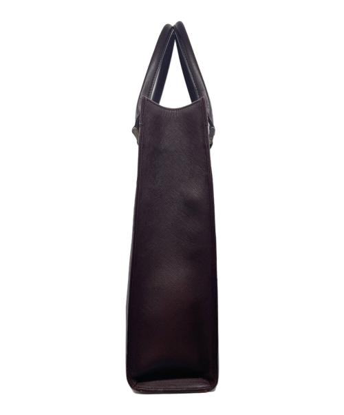 BURBERRY（バーバリー）BURBERRY (バーバリー) BURBERRY オールドバーバリー サフィアーノレザー スクエア トートバッグ 裏地ノバチェック ブラウンの古着・服飾アイテム