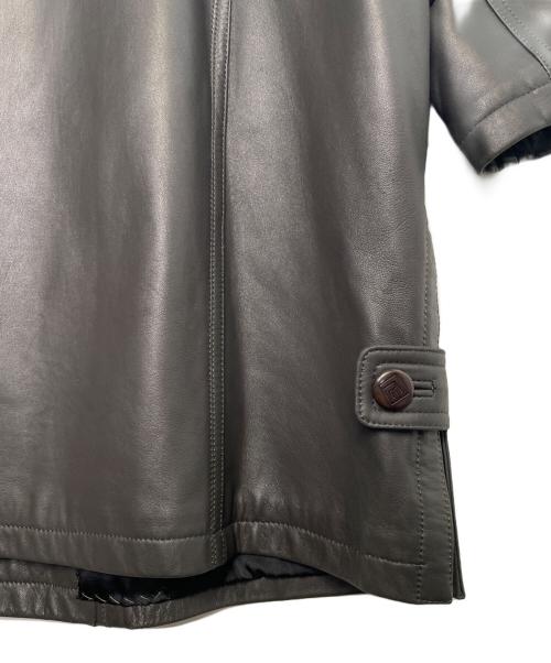 PIERRE BALMAIN（ピエール バルマン）PIERRE BALMAIN (ピエール バルマン) PIERRE BALMAIN ピエール バルマン ラムレザー ハーフコート グレー サイズ:Lの古着・服飾アイテム