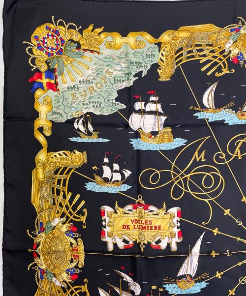 HERMES（エルメス）HERMES (エルメス) HERMES エルメス カレ90 Voiles de Lumiere 光の帆船 シルク100 スカーフ Joachim Metz ヨアヒム メッツ ブラック サイズ:不明の古着・服飾アイテム