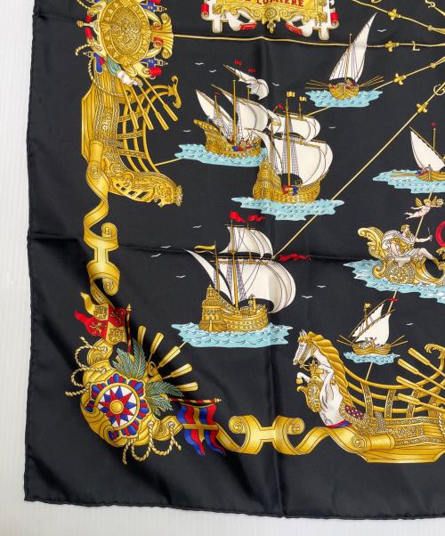 HERMES（エルメス）HERMES (エルメス) HERMES エルメス カレ90 Voiles de Lumiere 光の帆船 シルク100 スカーフ Joachim Metz ヨアヒム メッツ ブラック サイズ:不明の古着・服飾アイテム