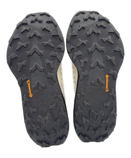 adidas（アディダス）adidas (アディダス) TERREX ホワイト×ブラック サイズ:27.5の古着・服飾アイテム
