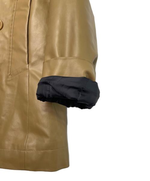BIKKEMBERGS（ビッケンバーグ）BIKKEMBERGS (ビッケンバーグ) BIKKEMBERGS ビッケンバーグ フェイクレザー ダブルブレスト ピークドラペル テーラードジャケット ベージュ サイズ:Sの古着・服飾アイテム