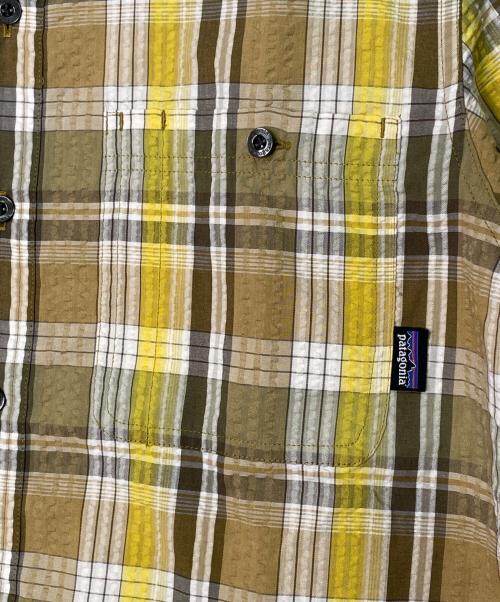 Patagonia（パタゴニア）Patagonia (パタゴニア) Patagonia パタゴニア Puckerware Shirt パッカーウェアシャツ シアサッカー チェック 半袖シャツ イエロー カーキ イエロー×ベージュ サイズ:Sの古着・服飾アイテム