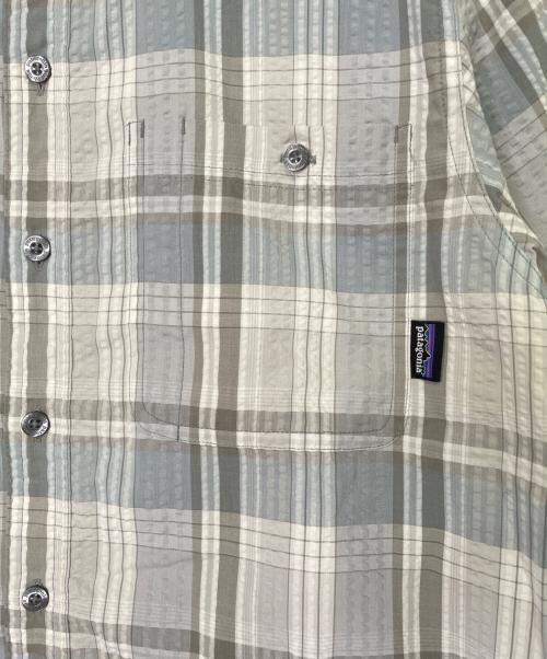 Patagonia（パタゴニア）Patagonia (パタゴニア) Patagonia パタゴニア Puckerware Shirt パッカーウェアシャツ シアサッカー チェック 半袖シャツ フェザーグレー ブルー グレー サイズ:Sの古着・服飾アイテム