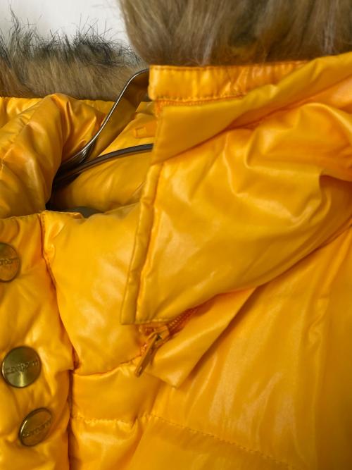 Carhartt WIP（カーハート ワーク イン プログレス）Carhartt WIP (カーハート ワーク イン プログレス) Carhartt WIP カーハート ダブリューアイピー SOFILETA生地 フードファー付き シャイニーダウン 光沢 ダウンジャケット イエロー イエロー サイズ:Mの古着・服飾アイテム