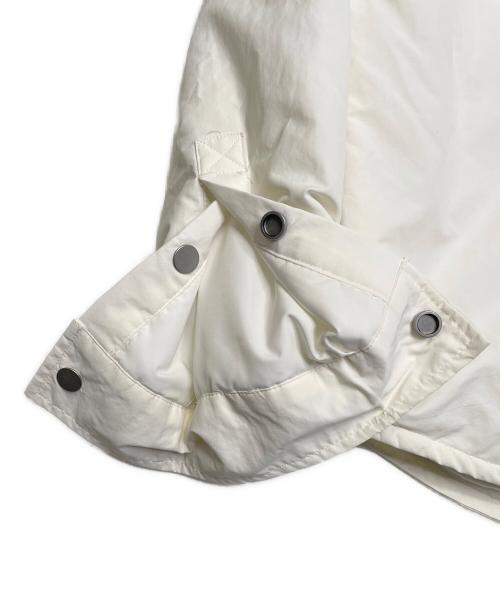 JORDAN BRAND（ジョーダン ブランド）JORDAN BRAND (ジョーダン ブランド) JORDAN BRAND ジョーダン ブランド Jordan Air Button-Down Top 中綿シャツジャケット ホワイト サイズ:Sの古着・服飾アイテム