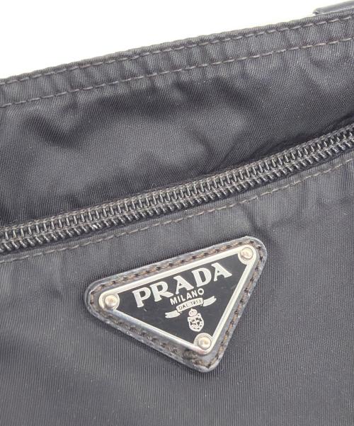 PRADA（プラダ）PRADA (プラダ) ナイロンショルダーバッグ ブラックの古着・服飾アイテム