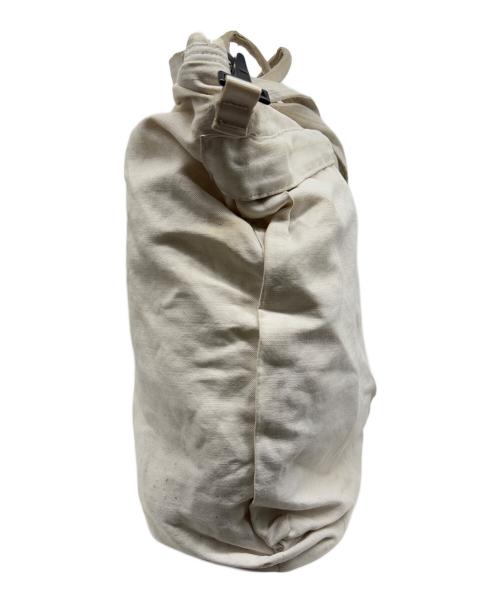 ATON（エイトン）ATON (エイトン) ヘルメットバッグ ホワイトの古着・服飾アイテム