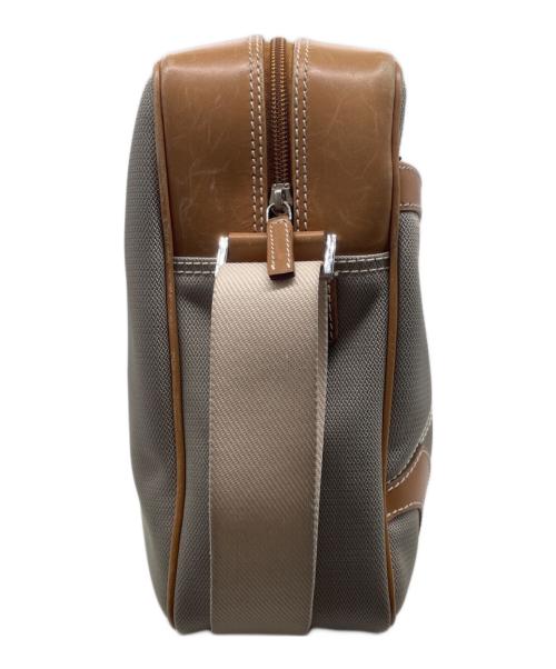 Salvatore Ferragamo（サルヴァトーレ フェラガモ）Salvatore Ferragamo (サルヴァトーレ フェラガモ) Salvatore Ferragamo サルヴァトーレ フェラガモ ナイロンキャンバス メッセンジャーバッグ ショルダーバッグ 3024 グレー×ブラウンの古着・服飾アイテム