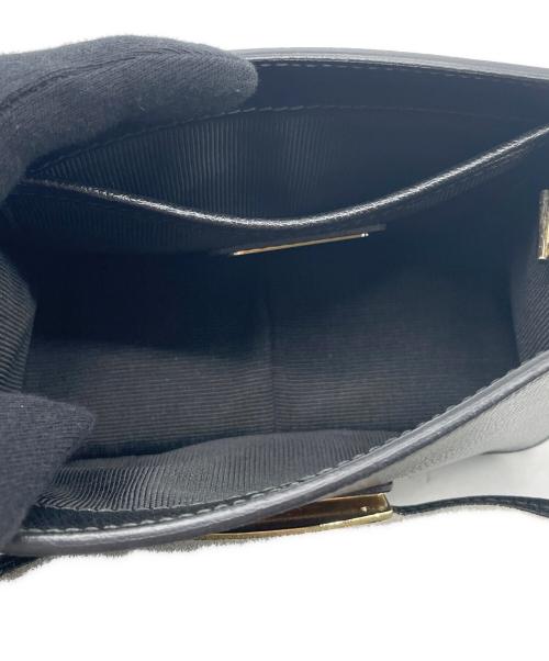 FURLA（フルラ）FURLA (フルラ) FURLA フルラ Metropolis Mini Crossbody Custom Flap メトロポリス カスタマイズ ショルダーバッグ フラップ ブラックの古着・服飾アイテム