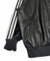 中古・古着 adidas (アディダス) adidas アディダス プレザー3Sトラックトップ 2026年モデル フェイクレザー トラックジャケット ジャージ ブラック サイズ:M：16000円