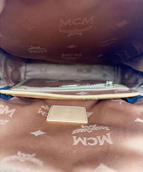 MCM（エムシーエム）MCM (エムシーエム) リュック ブラウンの古着・服飾アイテム
