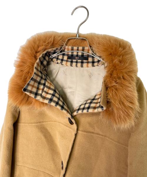 DAKS（ダックス）DAKS (ダックス) DAKS ダックス フォックスファー ウールショートコート 裏地ハウスチェック ベージュ サイズ:38の古着・服飾アイテム