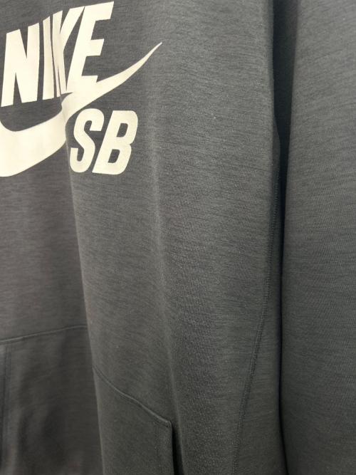 NIKE SB（ナイキエスビー）NIKE SB (ナイキエスビー) プルオーバーパーカー グレー サイズ:Lの古着・服飾アイテム