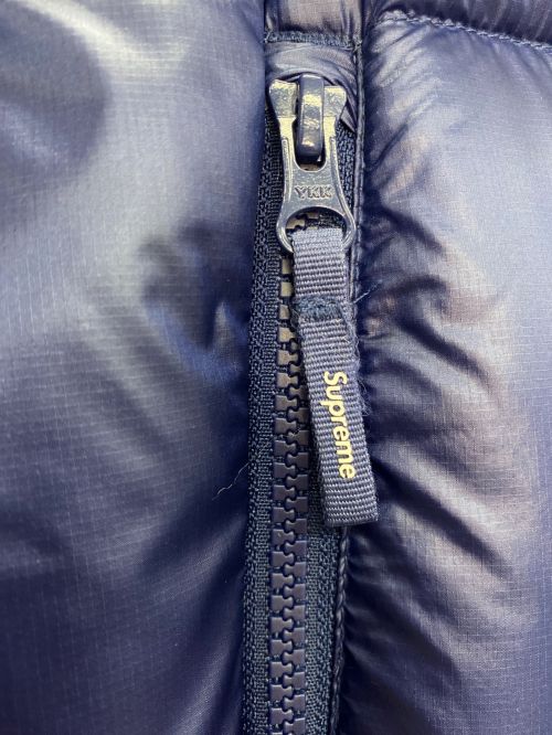 SUPREME（シュプリーム）SUPREME (シュプリーム) ダウンジャケット ネイビー サイズ:Lの古着・服飾アイテム