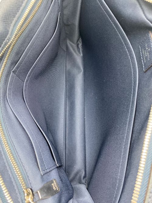 LOUIS VUITTON（ルイ ヴィトン）LOUIS VUITTON (ルイ ヴィトン) ハンドバッグ ブリーフケース タイガ ポルトドキュマン ネイビーの古着・服飾アイテム