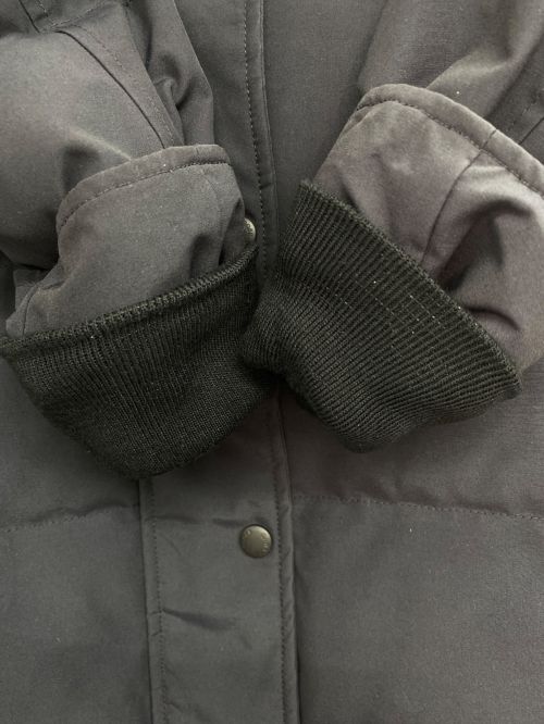 CANADA GOOSE（カナダグース）CANADA GOOSE (カナダグース) ダウンジャケット ネイビー サイズ:Sの古着・服飾アイテム