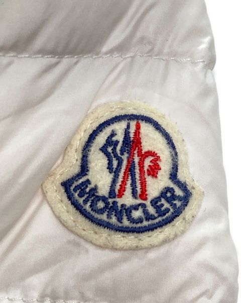 MONCLER（モンクレール）MONCLER (モンクレール) ダウンジャケット キッズ ホワイト サイズ:4 anni 104㎝の古着・服飾アイテム
