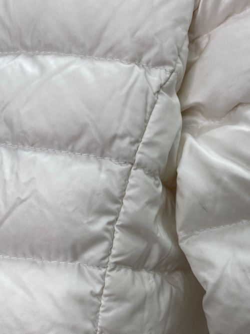 MONCLER（モンクレール）MONCLER (モンクレール) ダウンジャケット キッズ ホワイト サイズ:4 anni 104㎝の古着・服飾アイテム