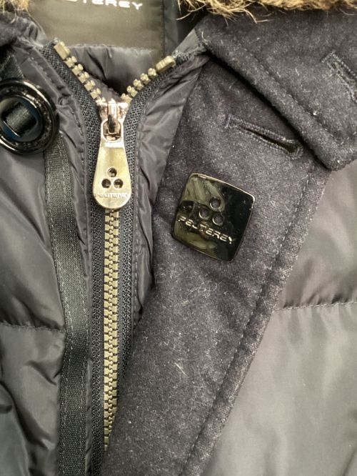 PEUTEREY（ピューテリー）PEUTEREY (ピューテリー) ダウンジャケット ネイビー サイズ:46の古着・服飾アイテム
