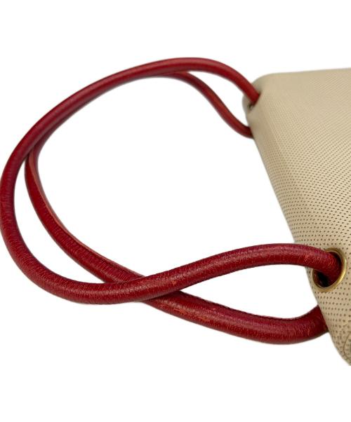 CHANEL（シャネル）CHANEL (シャネル) セミショルダーバッグ アイボリー×レッドの古着・服飾アイテム