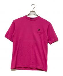 FRED PERRY（フレッドペリー）の古着「Tシャツ」｜ショッキングピンク