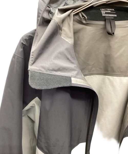 ARC'TERYX（アークテリクス）ARC'TERYX (アークテリクス) ZETA SL JACKET グレー×ブラック サイズ:Sの古着・服飾アイテム