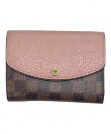 LOUIS VUITTON（ルイ ヴィトン）の古着「2つ折り財布 ダミエ」｜ブラウン×ピンク