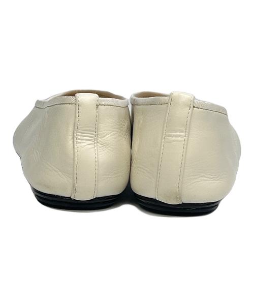 THE ROW（ザ ロウ）THE ROW (ザ ロウ) バレエシューズ ホワイト サイズ:37.5の古着・服飾アイテム