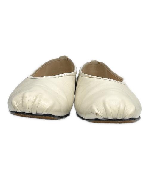 THE ROW（ザ ロウ）THE ROW (ザ ロウ) バレエシューズ ホワイト サイズ:37.5の古着・服飾アイテム