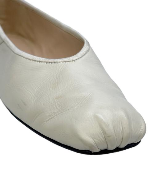 THE ROW（ザ ロウ）THE ROW (ザ ロウ) バレエシューズ ホワイト サイズ:37.5の古着・服飾アイテム